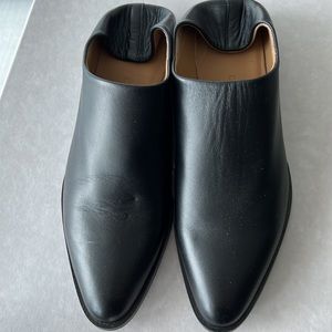 Everlane slip on leather shoes